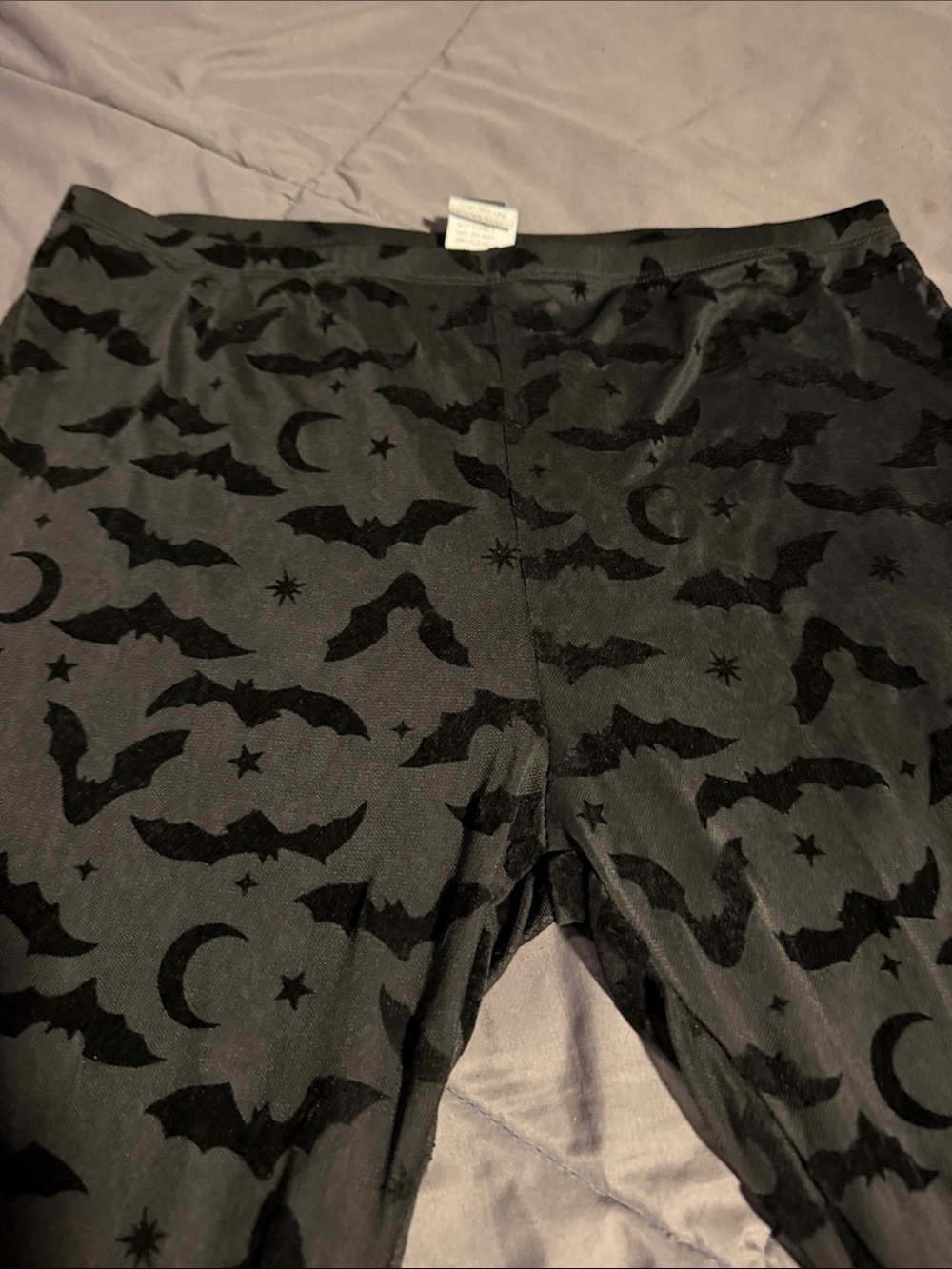 SHEIN Black Velvet Bat Moon Star Print Girls' Leggings